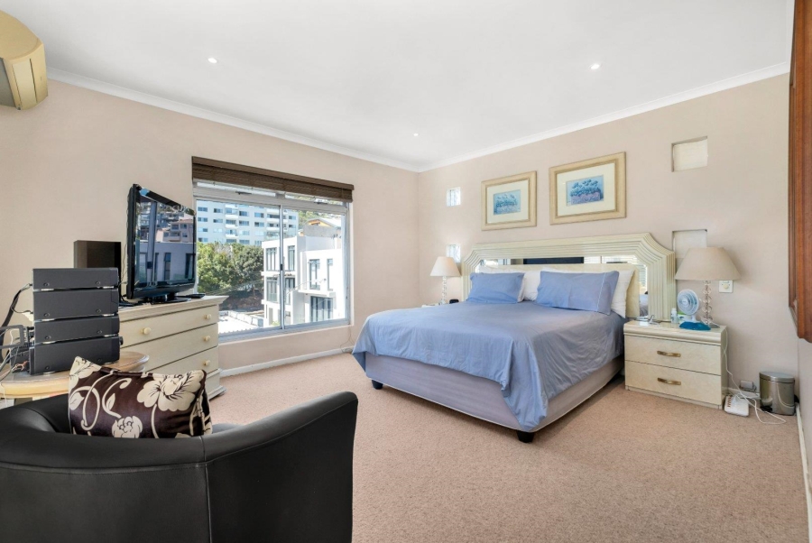 4 Bedroom Property for Sale in Bantry Bay Western Cape